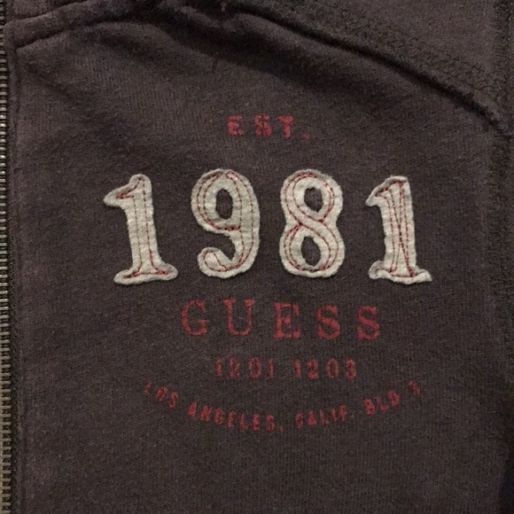 4 for $25 | boy guess size 4 zip up sweater - Picture 2 of 6